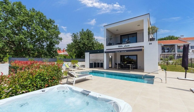 Villa Lucia with jacuzzi and private pool