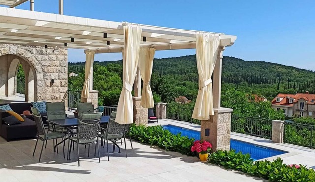 Villa Lucija, relaxing family gateway in Dubrovnik riviera