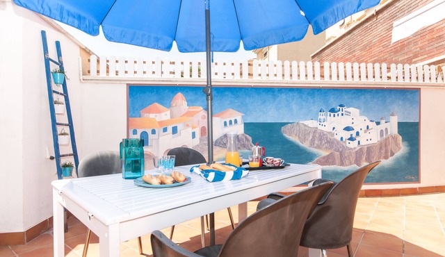 Villa Lucrezia Barcelona :) Breakfast Included :)