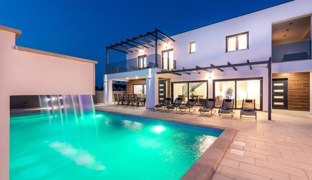 VILLA LUKA LOBORIKA WITH PRIVATE POOL. LOBORIKA - ISTRIA.