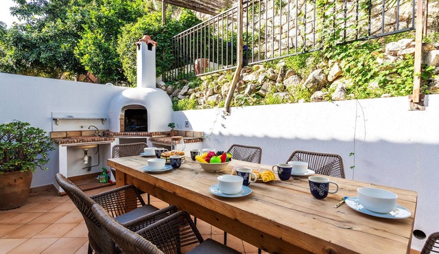 VILLA LUNA VI4339 By Riviera Holiday Homes