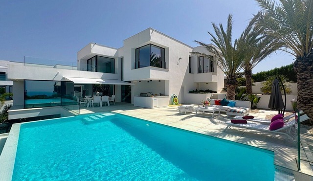 Villa LunaMar by Heidi Chalets