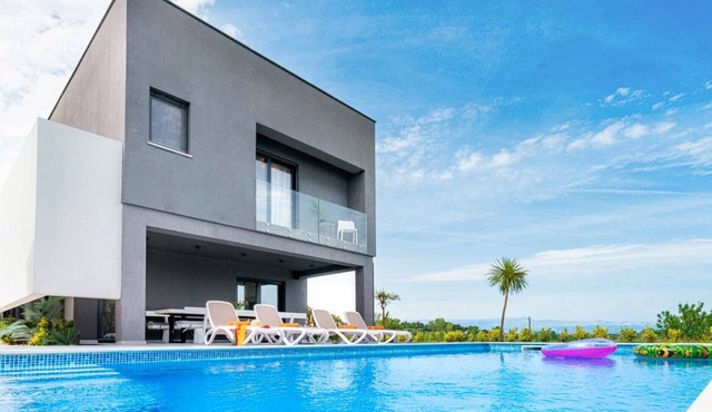 Villa Lux Croatia with heated pool