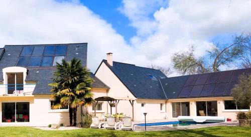 Villa Luxe Arnage aux portes du Circuit Piscine Chauffée