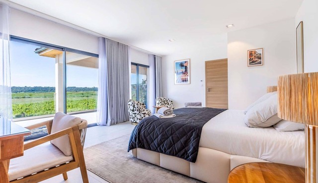 Villa Luxe SCL - Heated mirror pool & SPA