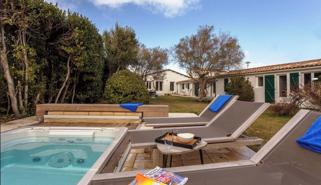 Villa Luxueuse 4 Chambres Proche Plage/Luxurious Villa 4BR Near Beach