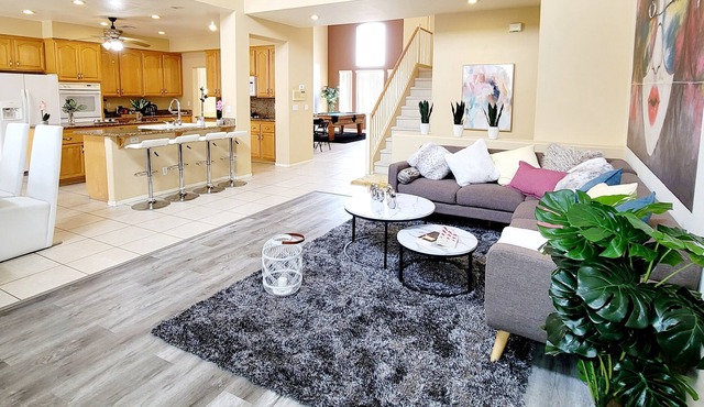 Villa Luxur- Modern Stylish house W/ Gym & Spa