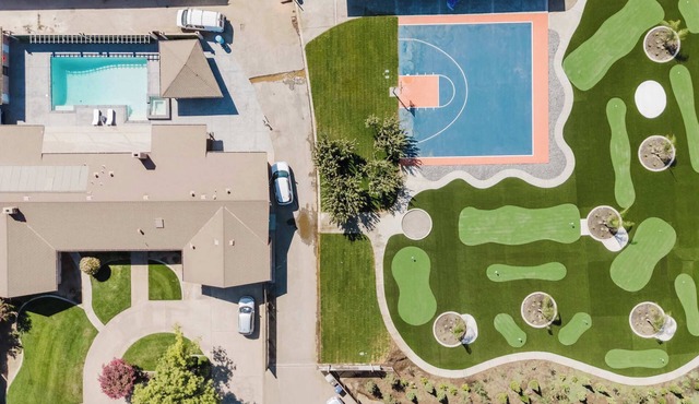 Villa Luxury Family Getaway (Heated Pool)