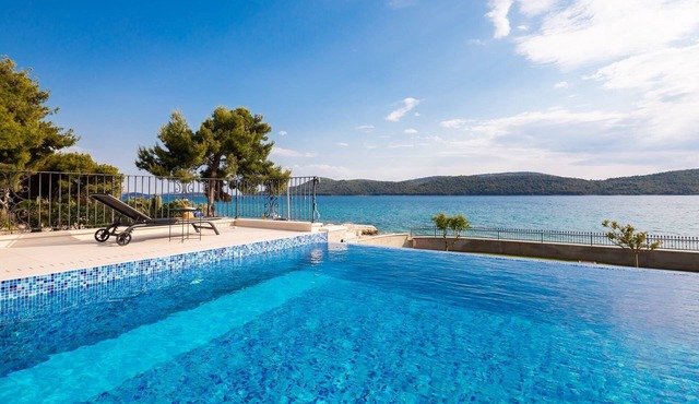 Villa Luxury Maja Zablaće (V1851-K1) - Sibenik