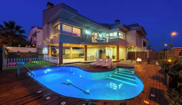 Villa Luxury Rock Tirri by Interhome