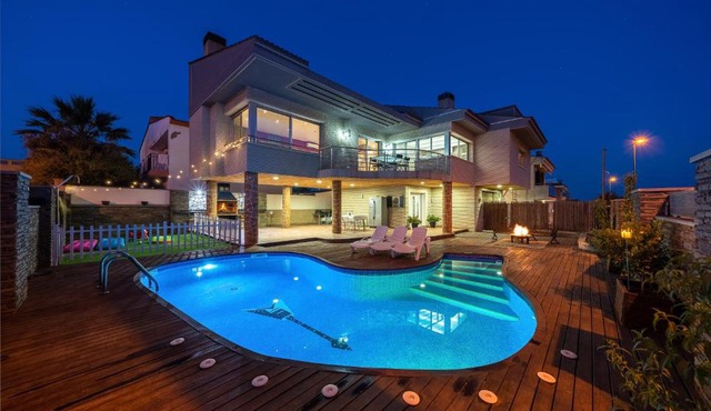 Villa Luxury Rock Tirri