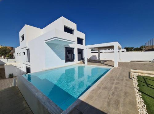 Villa Luz, lujoso y exclusivo alojamiento con piscina privada y cerca de la playa