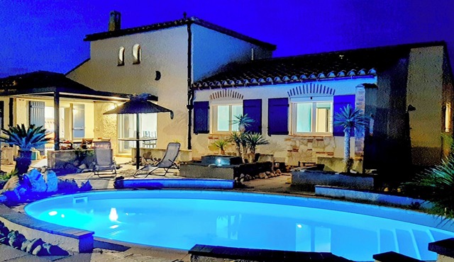 Villa Méditerranéenne 4 Chambres Plain-pied Avec Magnifique Piscine, Climatisée