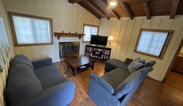 Villa M - 1bedroom villa with kitchen, steps from downtown Palm Springs! 🍒