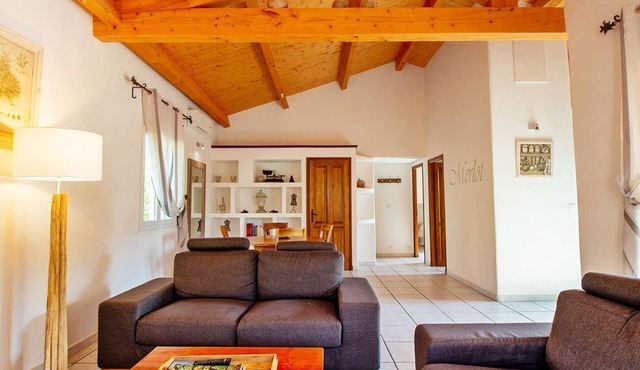 Villa Merlot - private terrace and garden