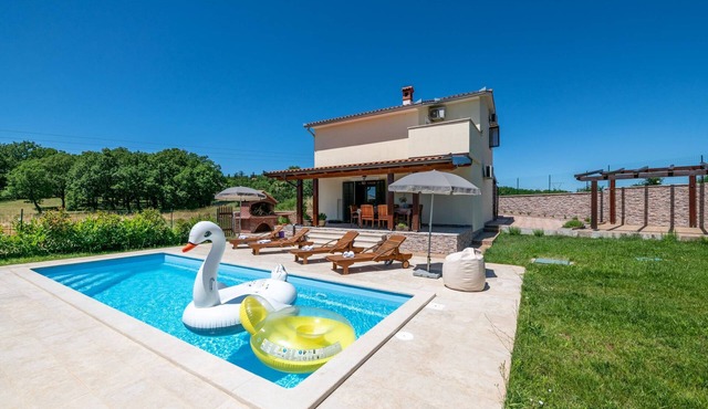 Villa Madonnina with pool