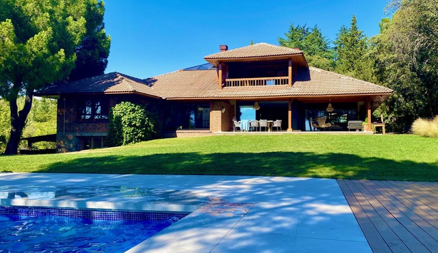 Villa Madrid mountain view (30km from centre)