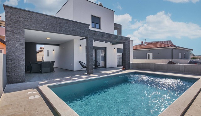 Villa MAENI (Istria - Pula)