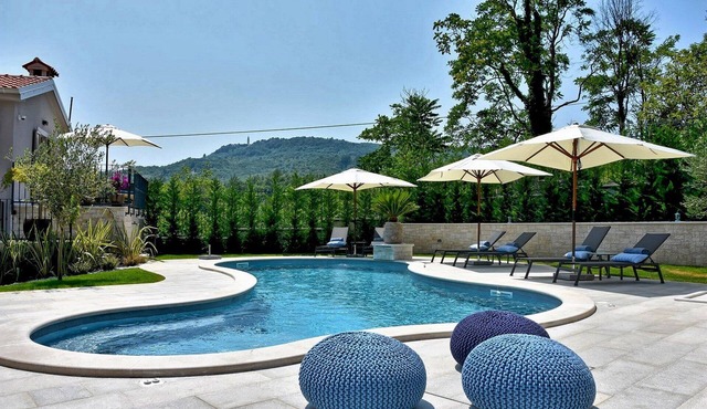Villa Magica with Pool