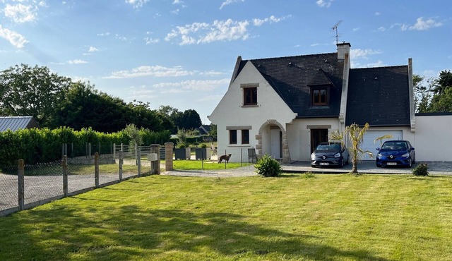 Villa "Maison near Dinan in a Peaceful Setting" with Private Terrace, Garden, and Wi-Fi