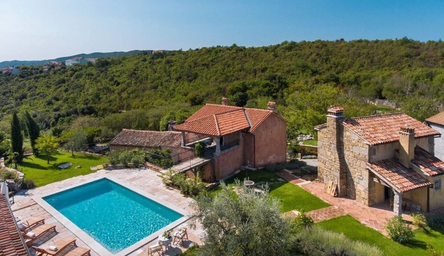 Villa Malini with Pool, Sauna and Fenced Garden