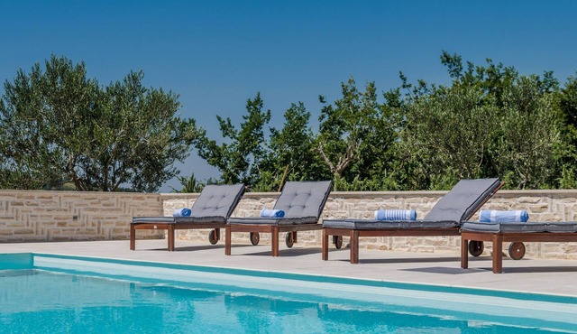 Villa Manda Korina - Three-Bedroom Villa with Private Pool