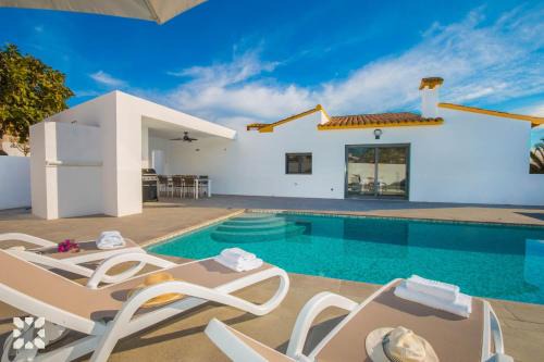 Villa Mango by Abahana Villas