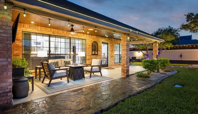 Villa Mani - Boutique Celebratory Lodging