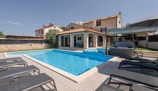 Villa Manu (100251-K1) - Mihelici
