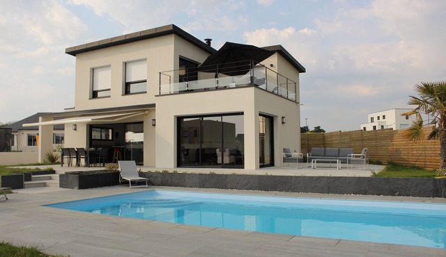 VILLA MARA CONTEMPORARY SWIMMING POOL COVERED HEATED SEA VIEW 5 MN BEACHES