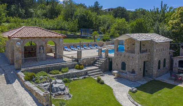 Villa Marchelina Grubine - Beautiful stone villa with 2 pools