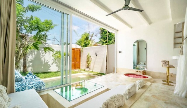 Villa Mare - 1BR Romantic Villa, 5 Min to Thomas Beach