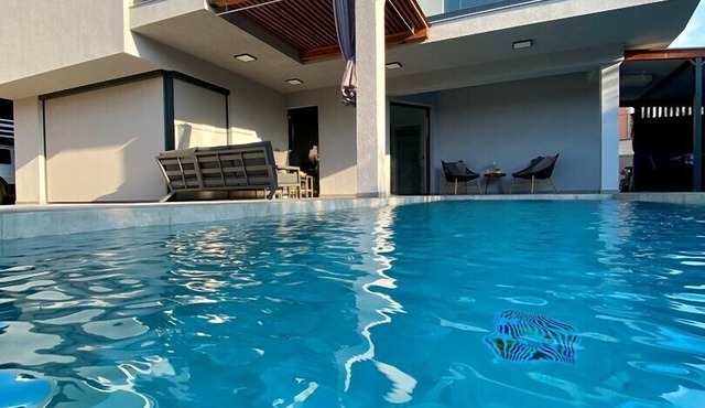 Villa Mare e Sole in a quiet street with a heated saltwater pool and a lot of privacy