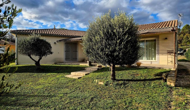 Villa 'Margot' with Private Terrace, Wi-Fi and Air Conditioning