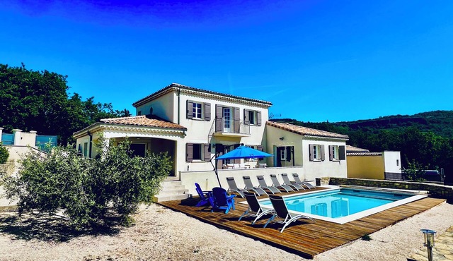 Villa Marguerite - Family home with swimming pool