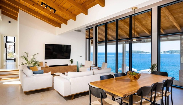 Villa Maria brand new villa on excellent location