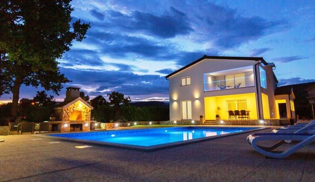 Villa Maria with private pool