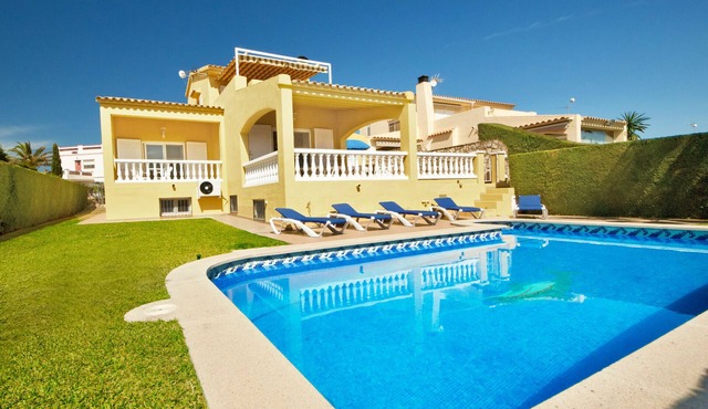 VILLA MARINA