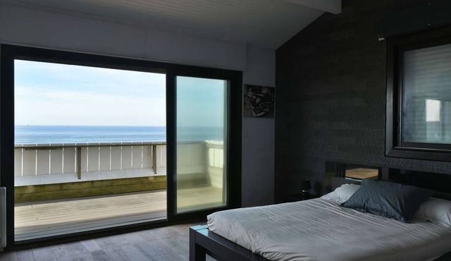 Villa Marinella sea view direct access to the beach exceptional property