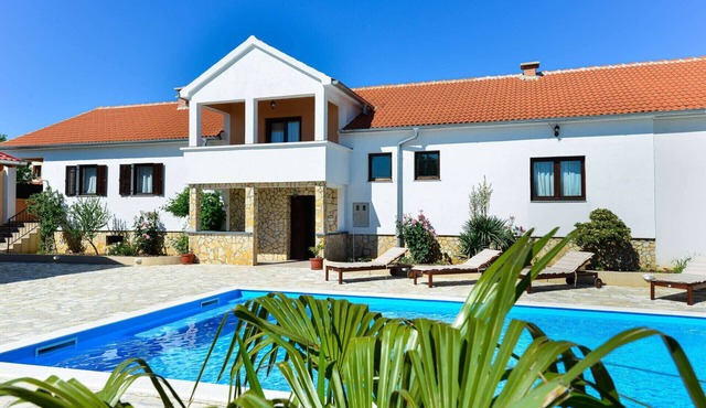 Villa Marinić with heated pool and entertainment room