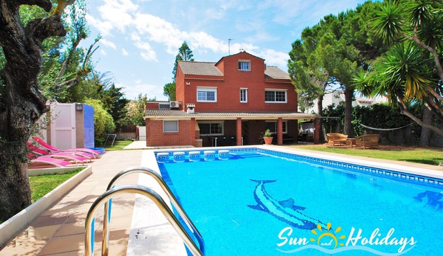 Villa Martina with private pool and large garden