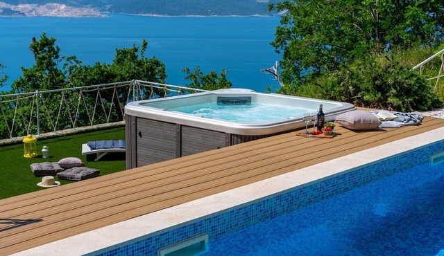 Villa Maruncela with sea and island views, 5 bedrooms, private pool, gym