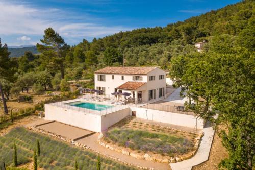 Villa Mas des Lavandes by Villa Plus