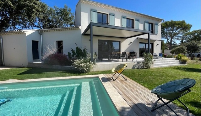 Villa 'Mas Mayflower' with Mountain View, Wi-Fi, and Air Conditioning