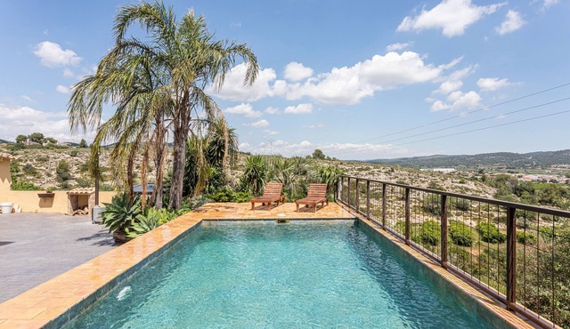 Villa 'Masai' with Private Pool, Wi-Fi and Air Conditioning