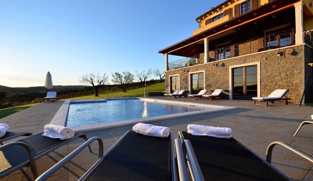 Villa Master with Pool
