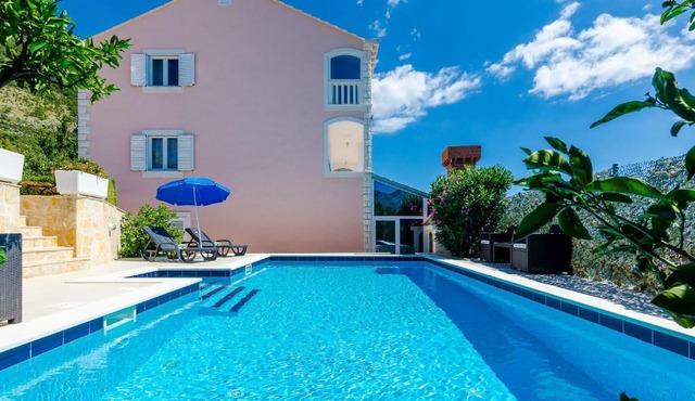 Villa Mateo with Private Pool