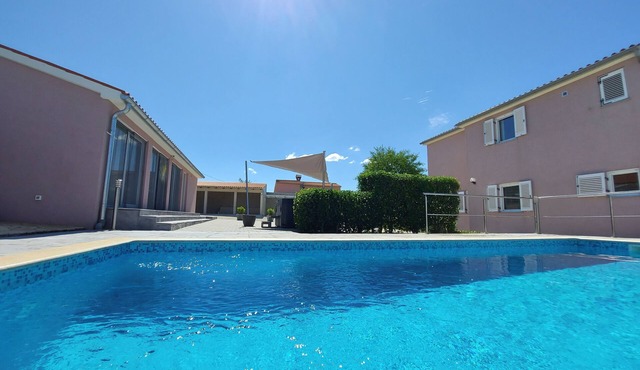VILLA MATTEA - pool, tavern and outdoor whirlpool