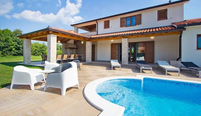 Villa Mattina - Holiday House In Istria - 8+2 Persons, 4 Bedrooms With Bathrooms