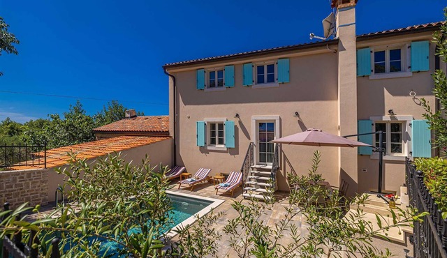 Villa MAVRA with private pool